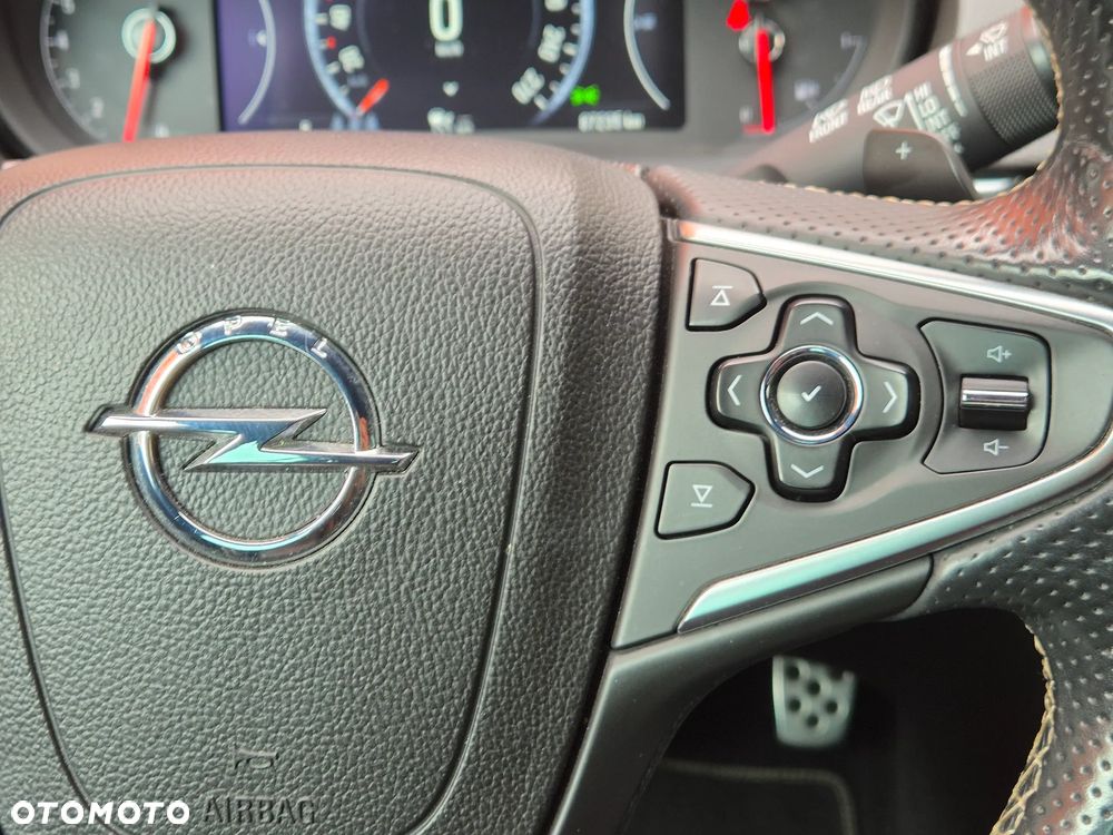 Opel Insignia 2.0 Turbo 4x4 Innovation - 25