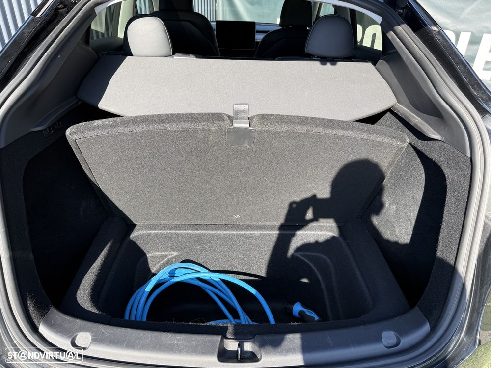 Tesla Model Y - 40