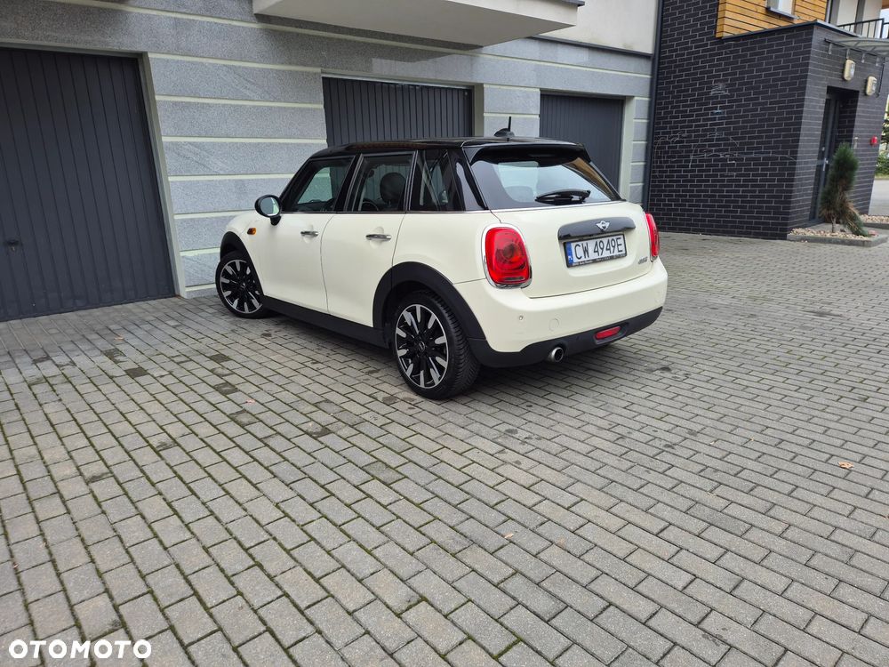 MINI Cooper Standard - 4