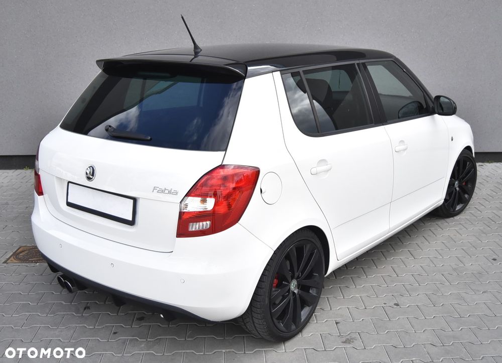 Skoda Fabia 1.4 TSI DSG RS - 16