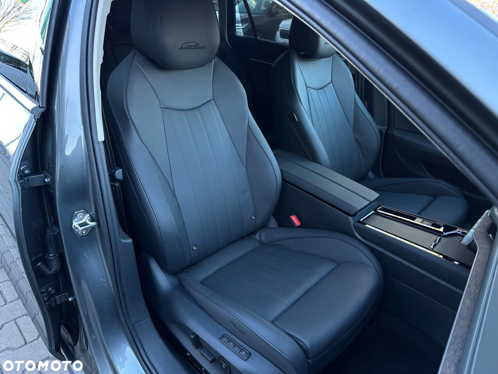 Skoda Superb 2.0 TDI SCR 4x4 L&K DSG - 16