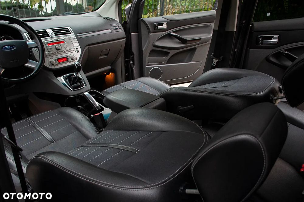 Ford Kuga 2.0 TDCi 4WD Titanium - 27