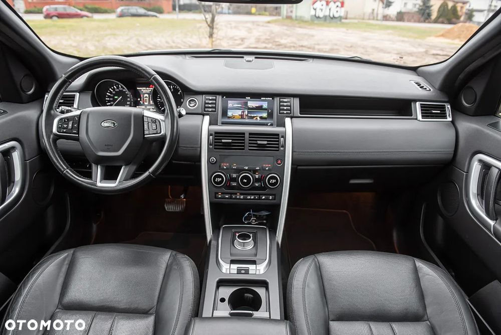 Land Rover Discovery Sport - 28