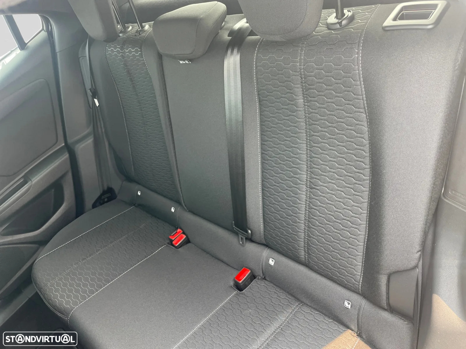 BYD Dolphin 60.4 kWh Design - 31