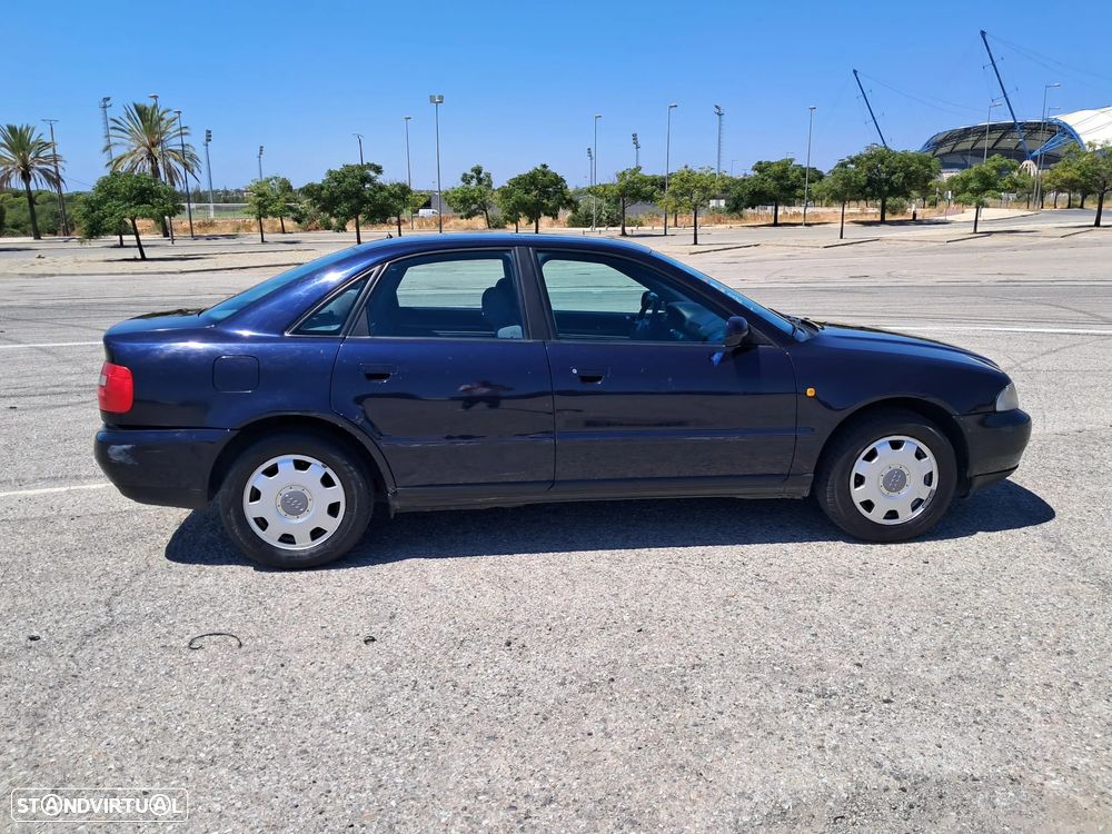 Audi A4 1.6 Plus - 8