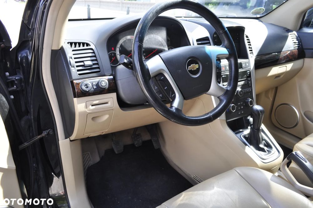 Chevrolet Captiva 2.4 LS 5os - 7