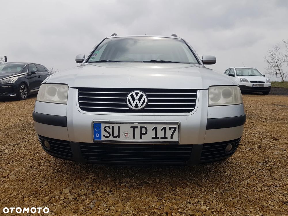Volkswagen Passat 1.8 5V Turbo Comfortline Family - 11