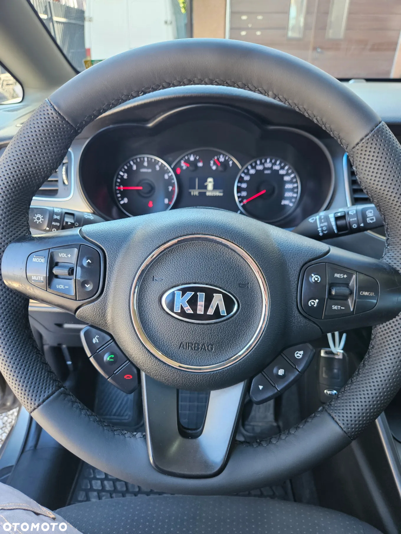 Kia Carens 1.6 GDI M 7os - 14