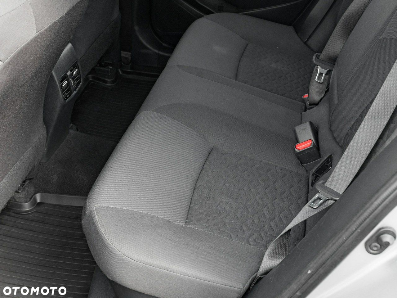 Toyota Corolla - 27