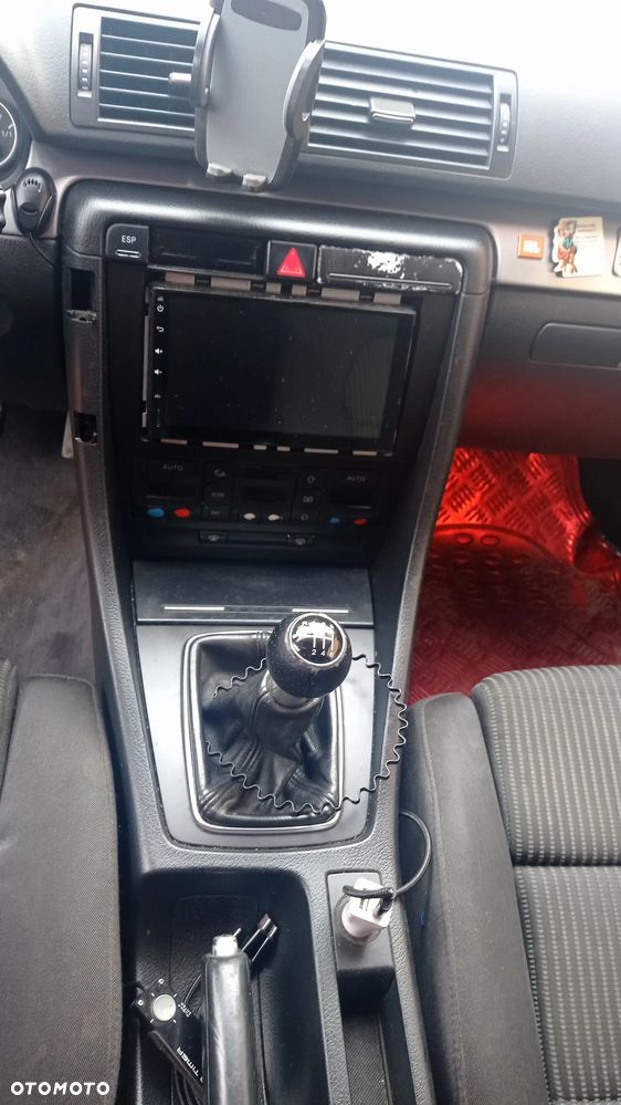 Audi A4 Limousine - 8
