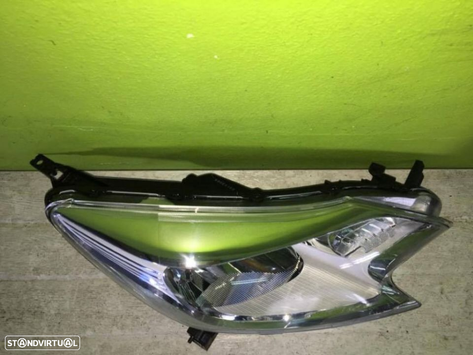 Farol Direito Nissan Note - 2013 - F1106 - 3