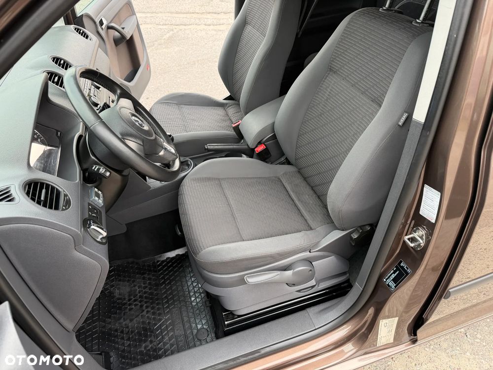 Volkswagen Caddy Highline - 13
