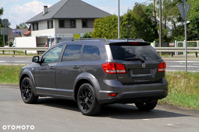 Fiat Freemont 2.0 Multijet 16V DPF Automatik Allrad Black Code - 4