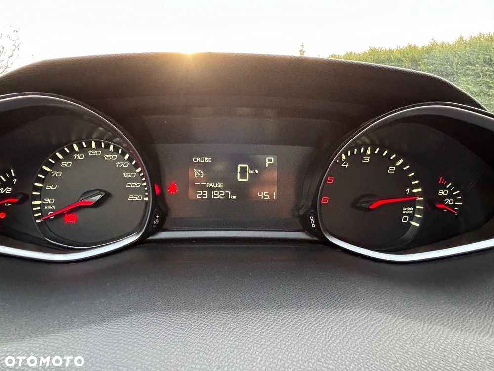 Peugeot 308 BlueHDi 150 Automatik Stop & Start Allure - 15