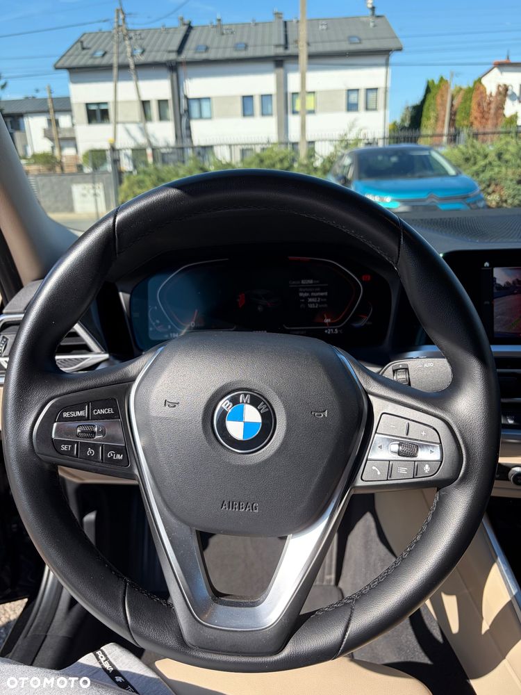 BMW Seria 3 318i Sport Line - 17