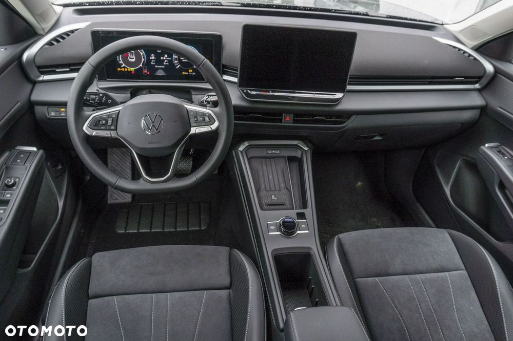 Volkswagen T-Roc - 17