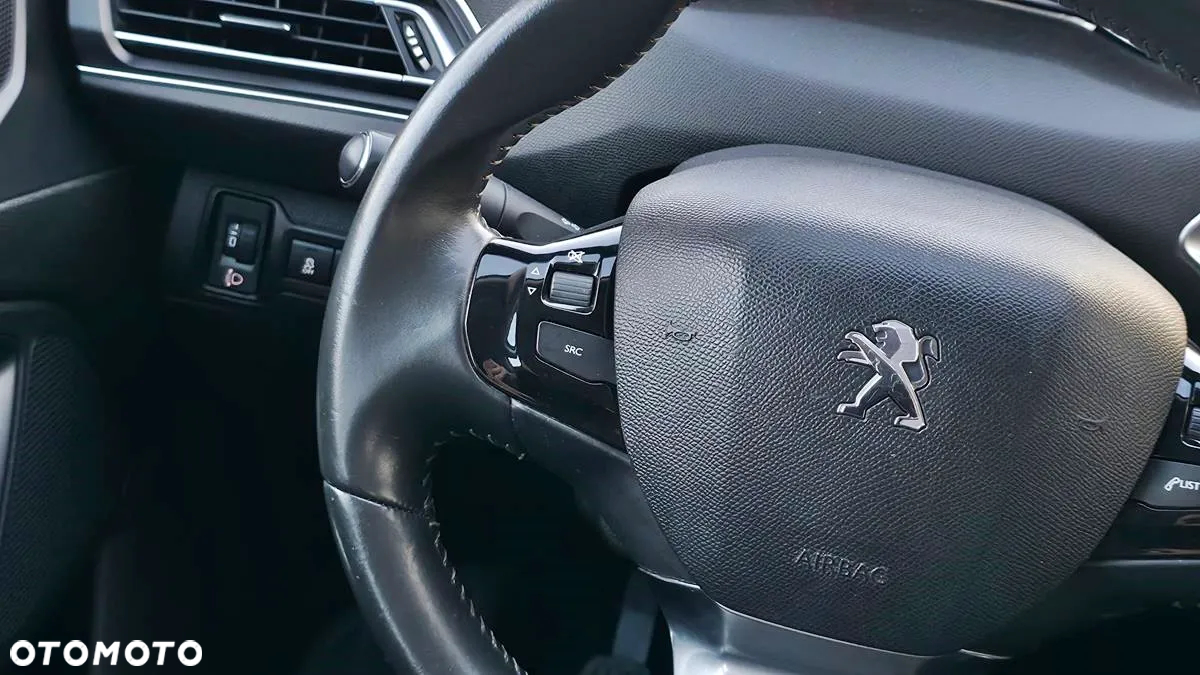 Peugeot 308 - 33