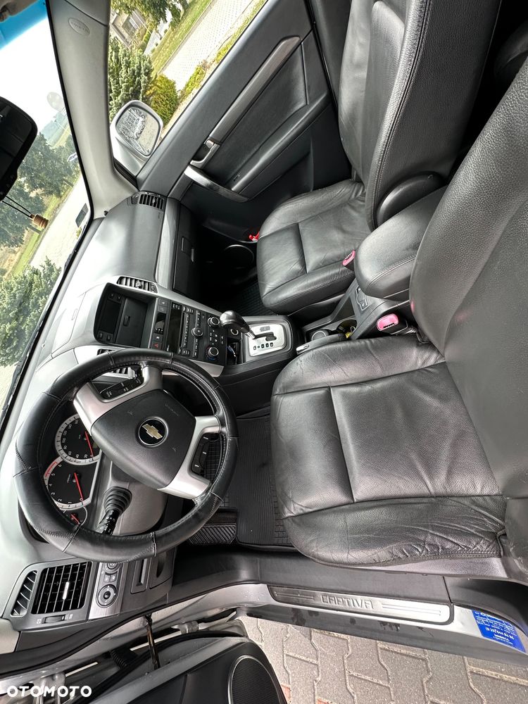 Chevrolet Captiva 2.0 d LT high (deu) - 13