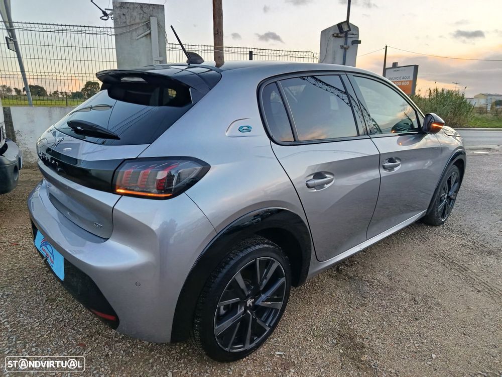 Peugeot e-208 50 kWh GT - 18