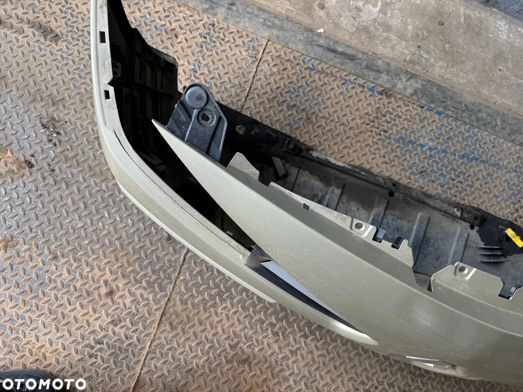 Renault Megane II lift  zderzak przód - 7
