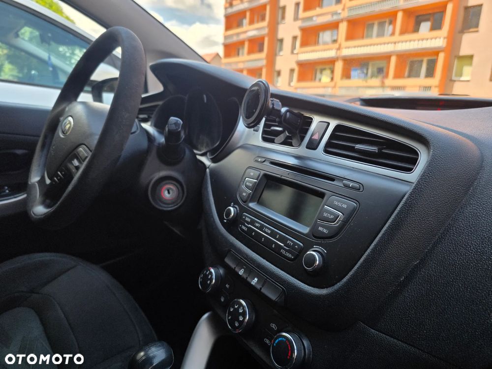 Kia Ceed 1.4 M - 10