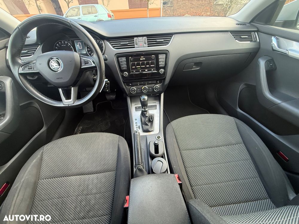 Skoda Octavia 1.6 TDI (Green tec) DSG Style - 7