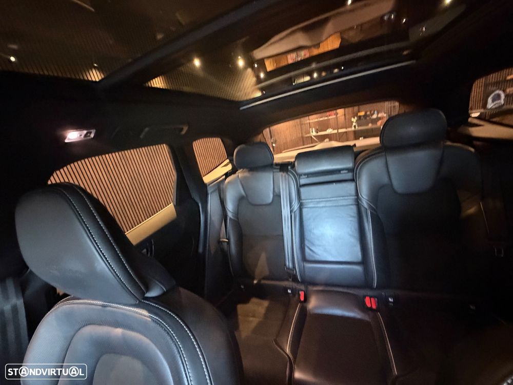 Volvo XC 60 2.0 T8 PHEV R-Design AWD - 29