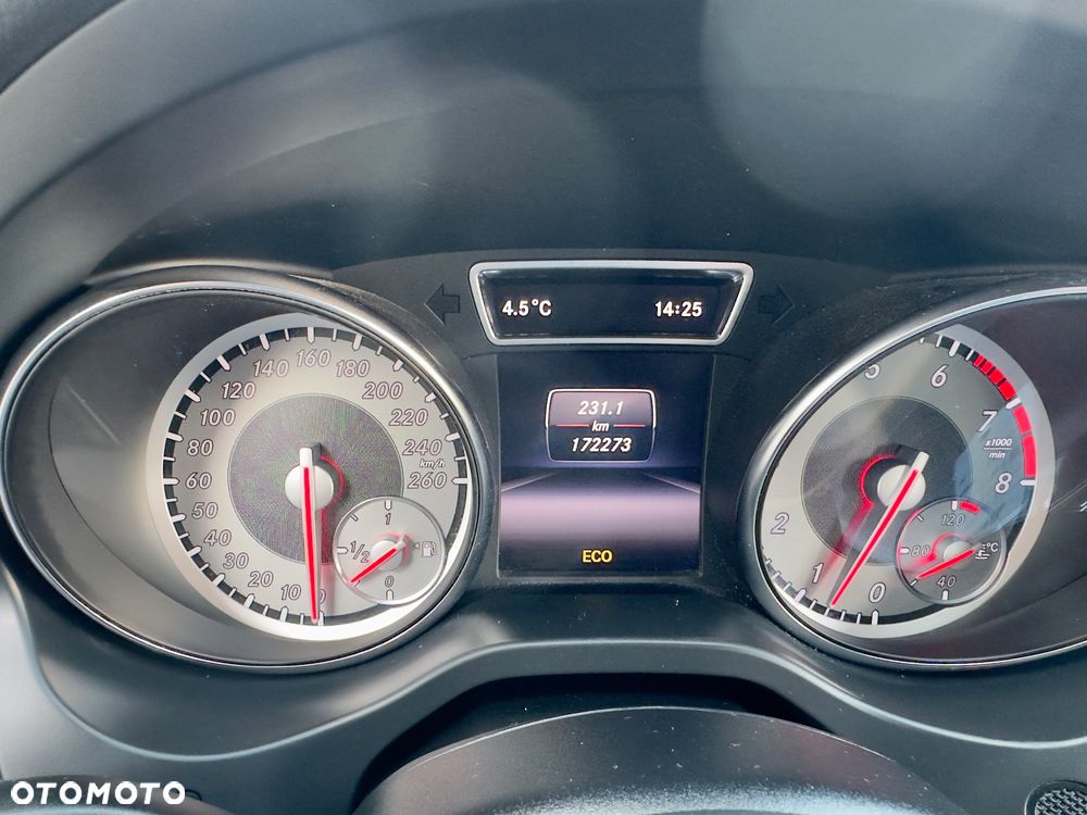 Mercedes-Benz CLA 180 Urban - 6