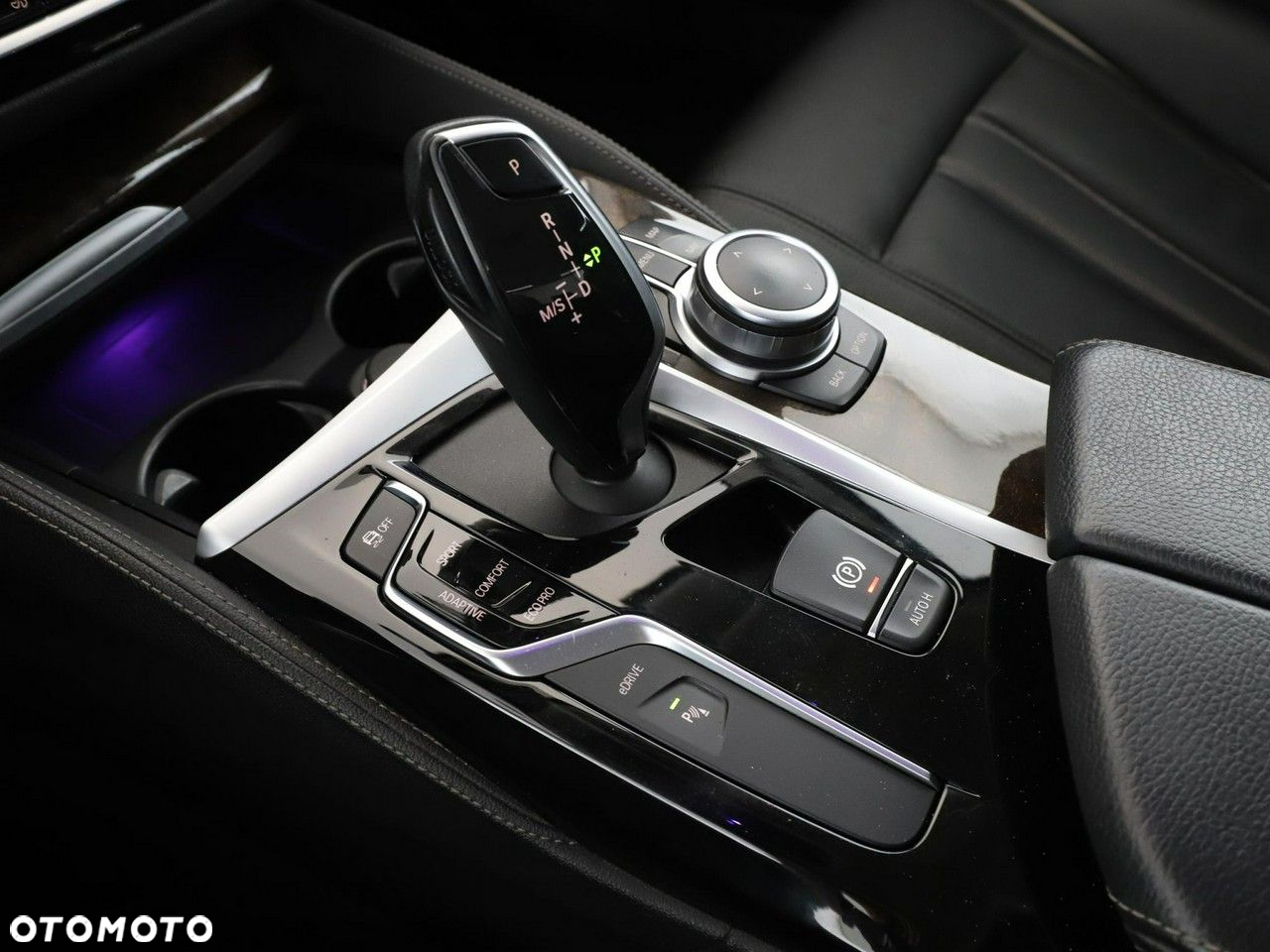 BMW Seria 5 530e xDrive Luxury Line - 40