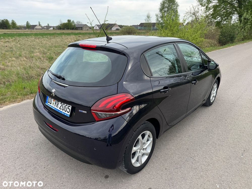 Peugeot 208 - 4