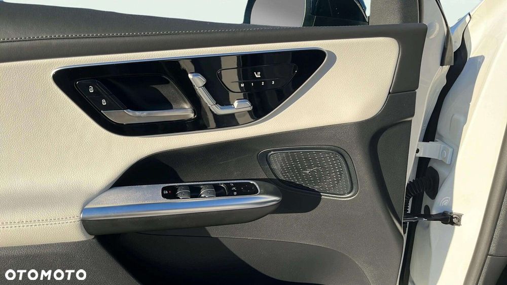 Mercedes-Benz GLC - 15