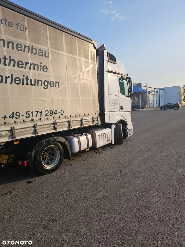 Mercedes-Benz Actros - 4