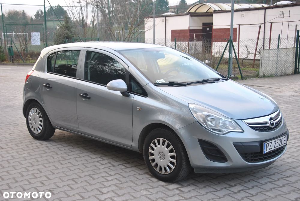Opel Corsa 1.2 16V Cosmo - 3