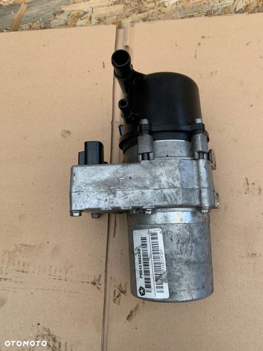 JEEP GRAND CHEROKEE WK2 POMPA WSPOMAGANIA 3.0 CRD - 1