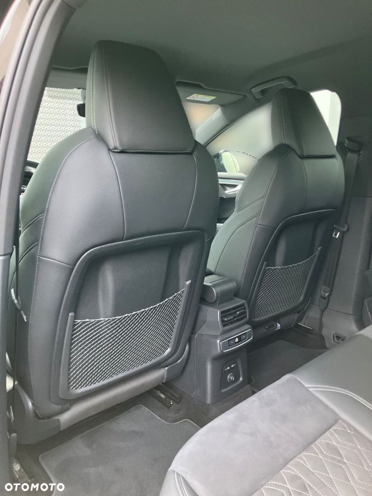 Audi Q4 e-tron - 16
