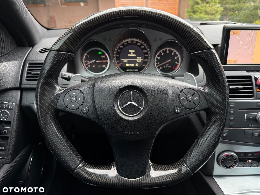 Mercedes-Benz Klasa C 63 AMG 7G-TRONIC - 23