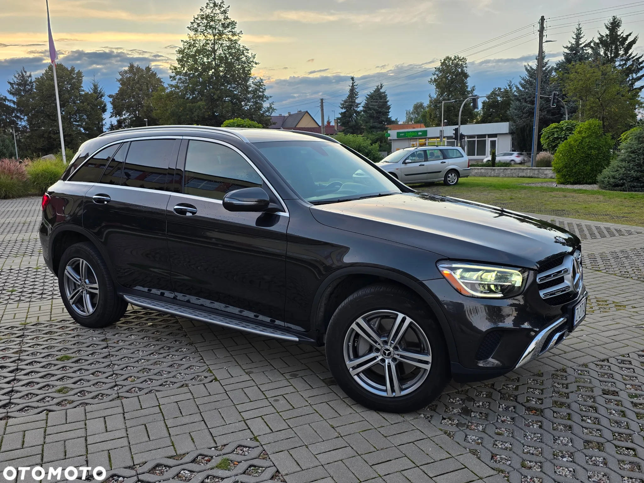 Mercedes-Benz GLC 300 4Matic 9G-TRONIC - 2