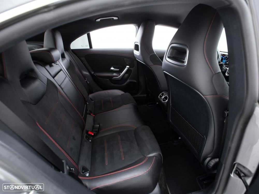 Mercedes-Benz CLA 180 - 12