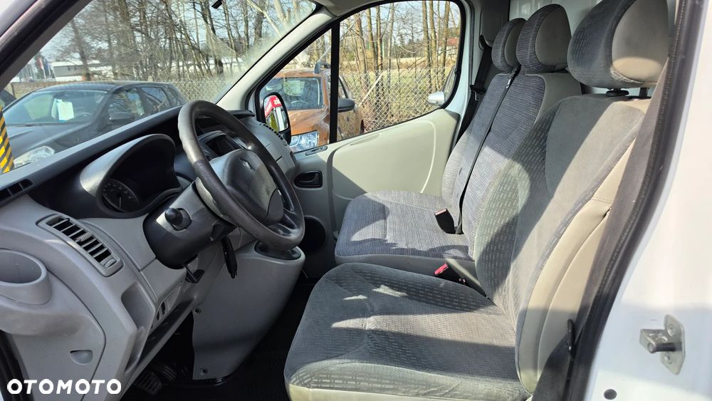 Renault TRAFIC - 11