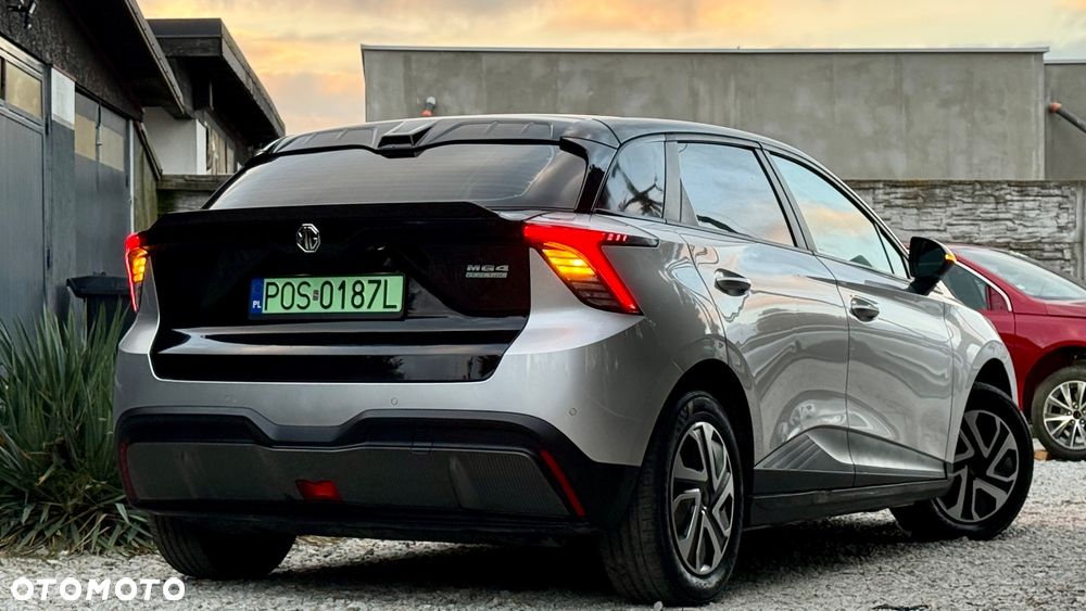 MG 4 Luxury 49 kWh - 8