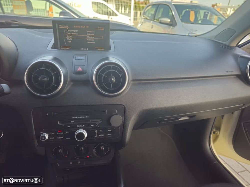 Audi A1 1.2 TFSI Attraction - 9