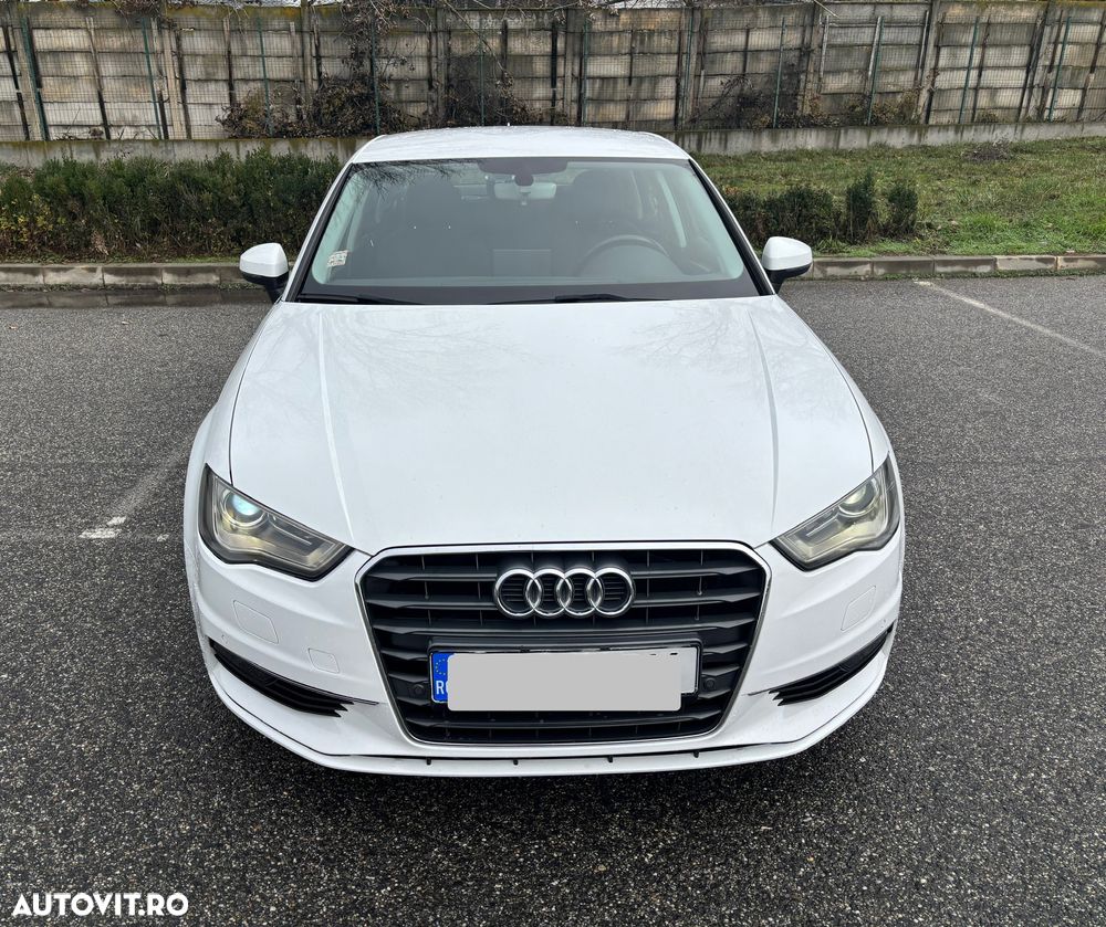 Audi A3 1.6 TDI clean Stronic Ambiente - 2