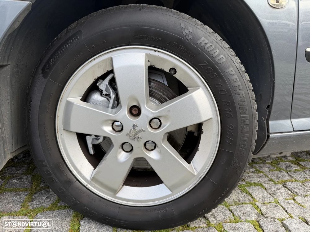 Peugeot 407 SW 1.6 HDi Executive FAP - 13