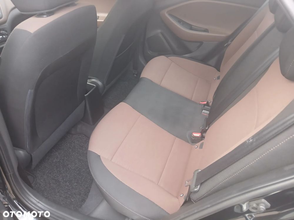 Hyundai i20 1.4 Trend - 20