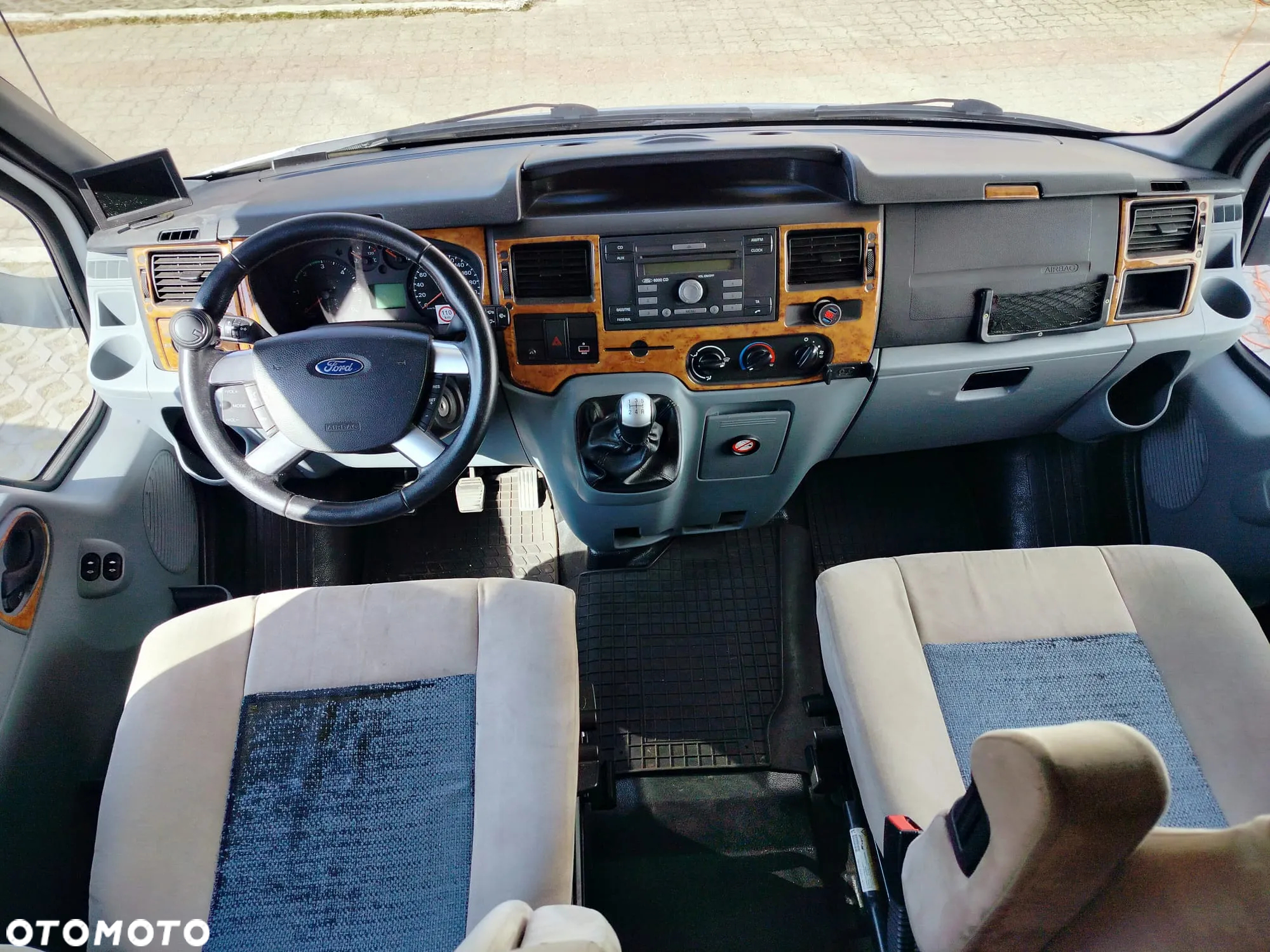 Ford TRANSIT ROLLER TEAM - 22