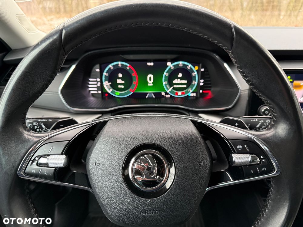 Skoda Octavia 2.0 TDI Ambition DSG - 23