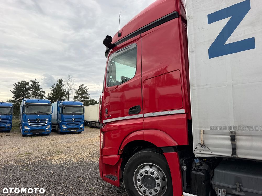 Mercedes-Benz Actros - 7