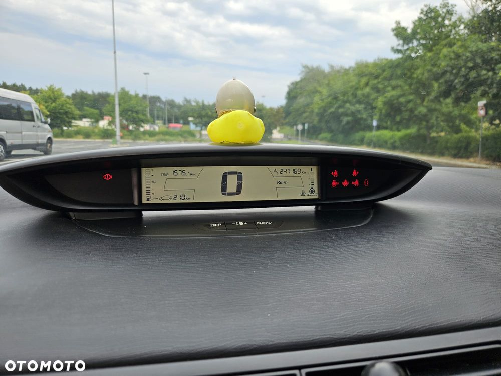 Citroën C4 1.6 16V Style - 7