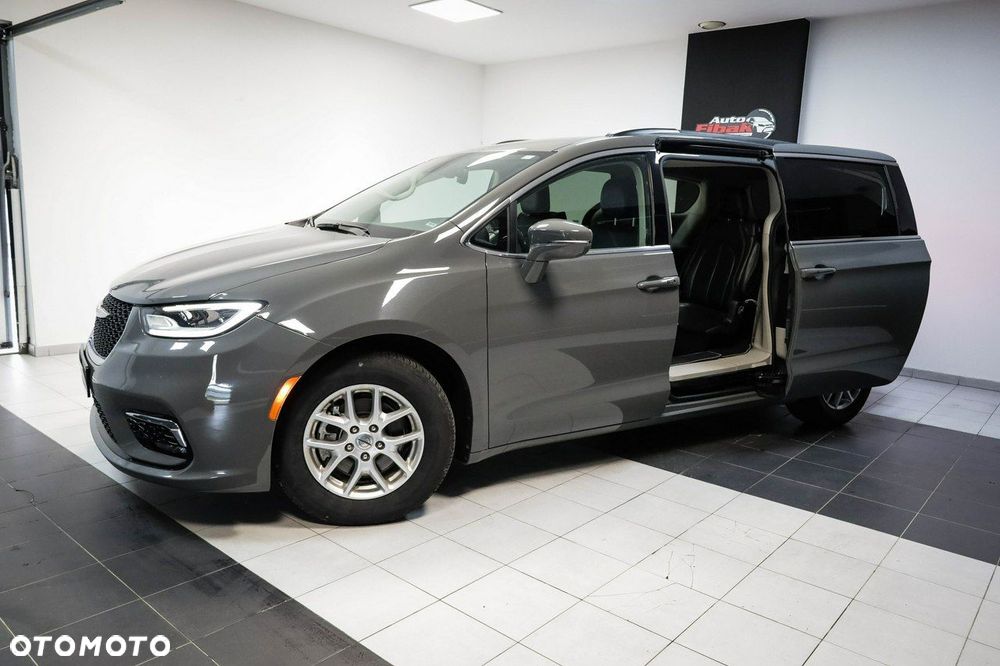 Chrysler Pacifica - 7