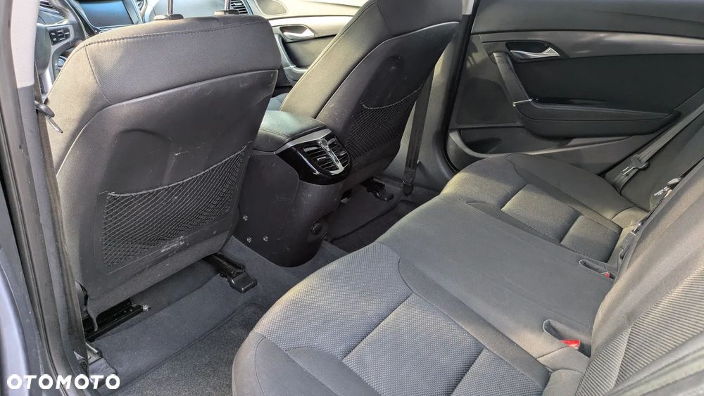 Hyundai i40 Kombi blue 1.6 Family+ - 19